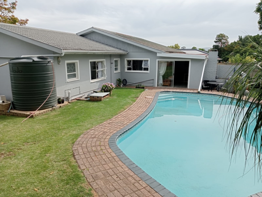 4 Bedroom Property for Sale in Vanes Estate Eastern Cape